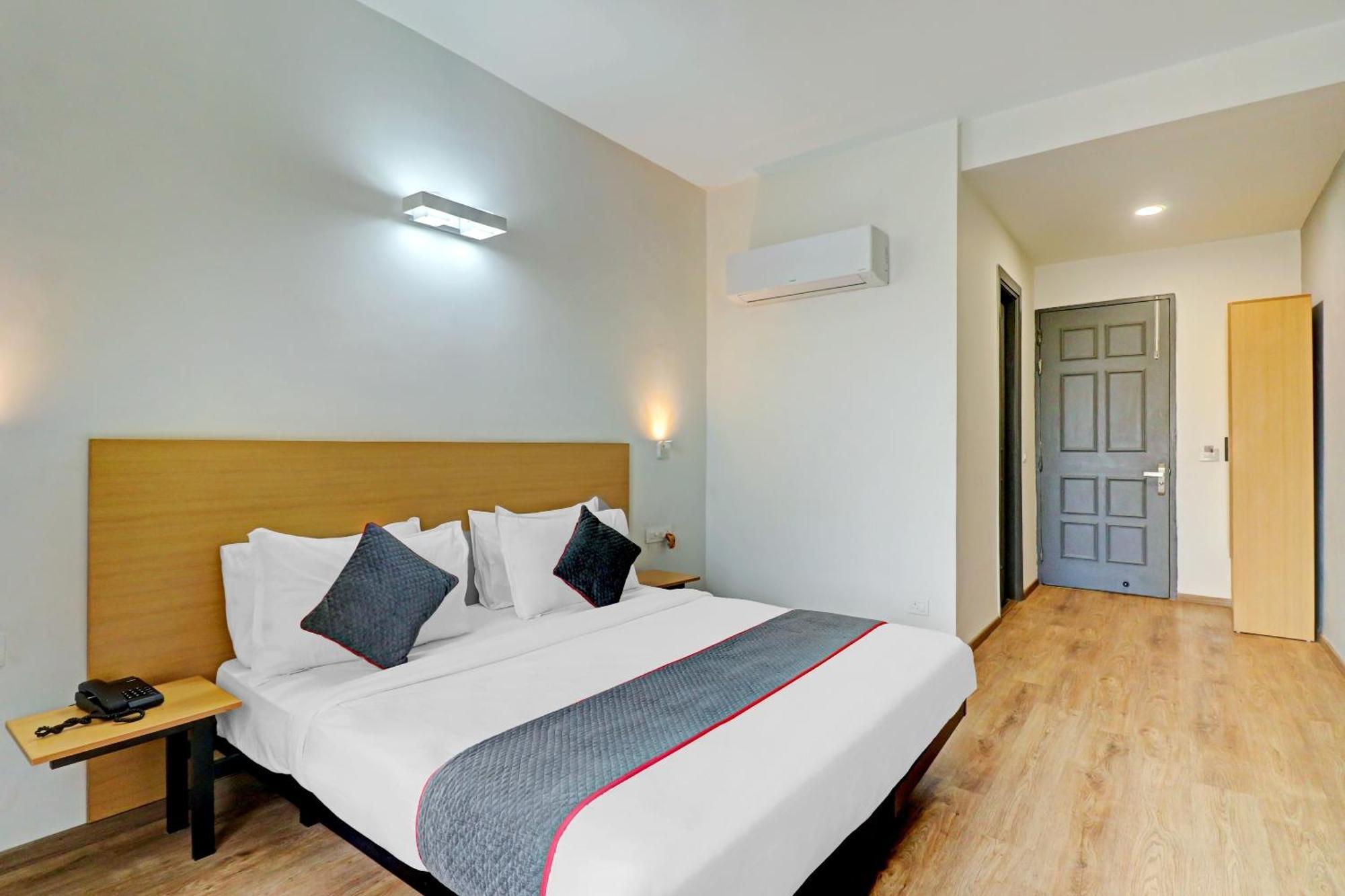 Townhouse Sector 30 Near Botanic Garden Of Indian Republic Hotel Noida Exterior foto