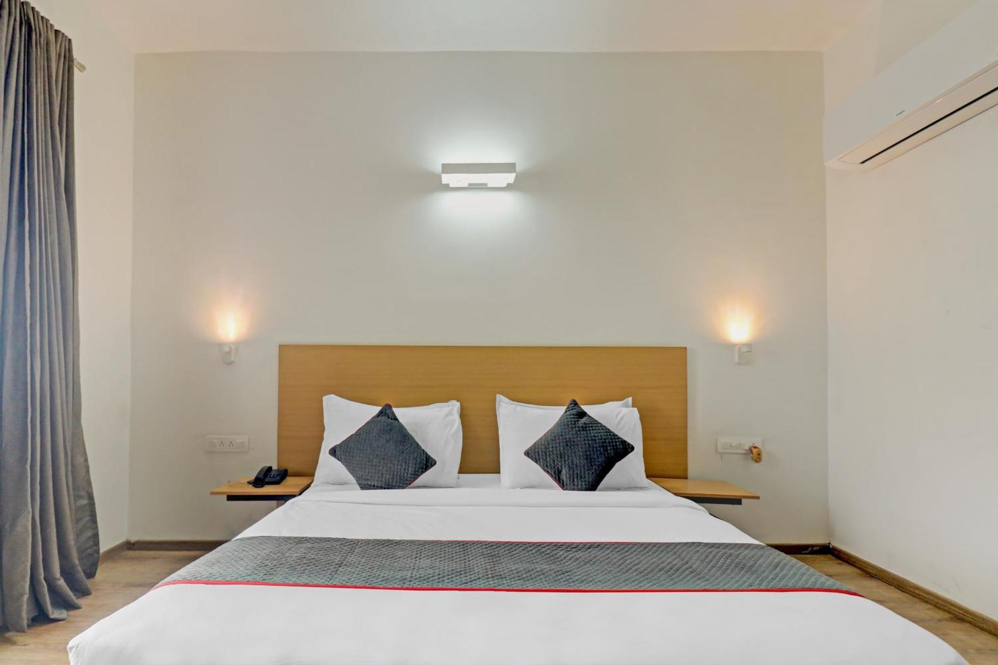 Townhouse Sector 30 Near Botanic Garden Of Indian Republic Hotel Noida Exterior foto